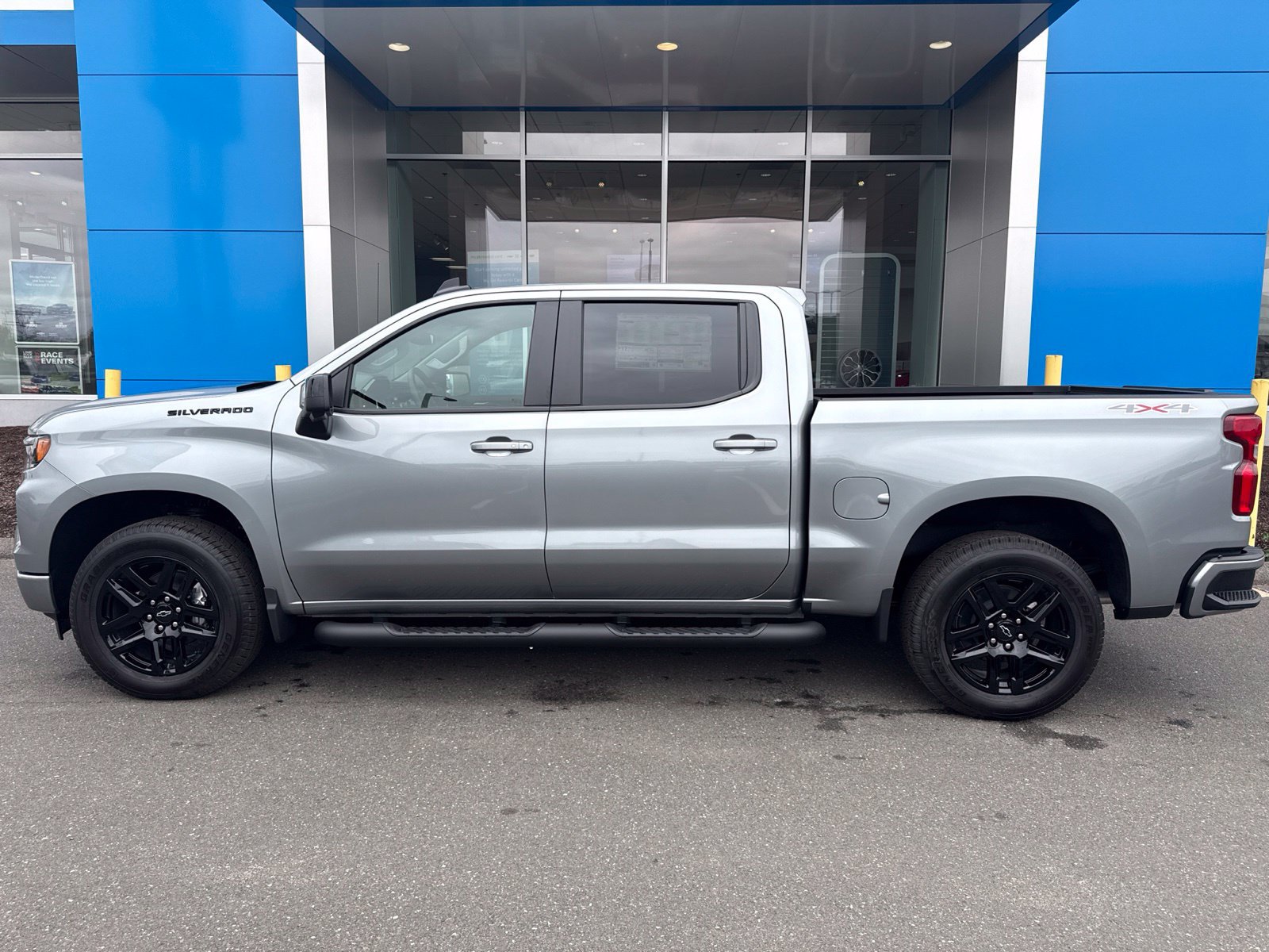 New 2026 Chevrolet Silverado 1500 RST w/ RST All Star Premium Package AWD/4WD image 9