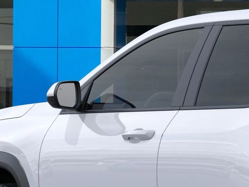 New 2026 Chevrolet Equinox LT w/ Convenience Package II image 12