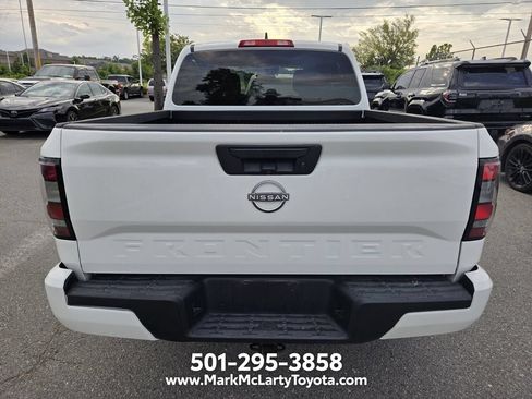 Used 2023 Nissan Frontier SV RWD image 8