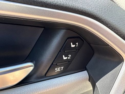 Used 2022 Toyota RAV4 XLE Premium AWD/4WD image 14