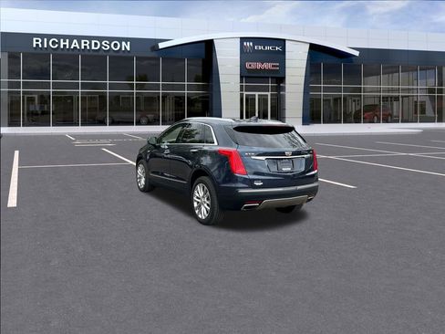 Used 2018 Cadillac XT5 Platinum w/ Driver Assist Package AWD/4WD image 3