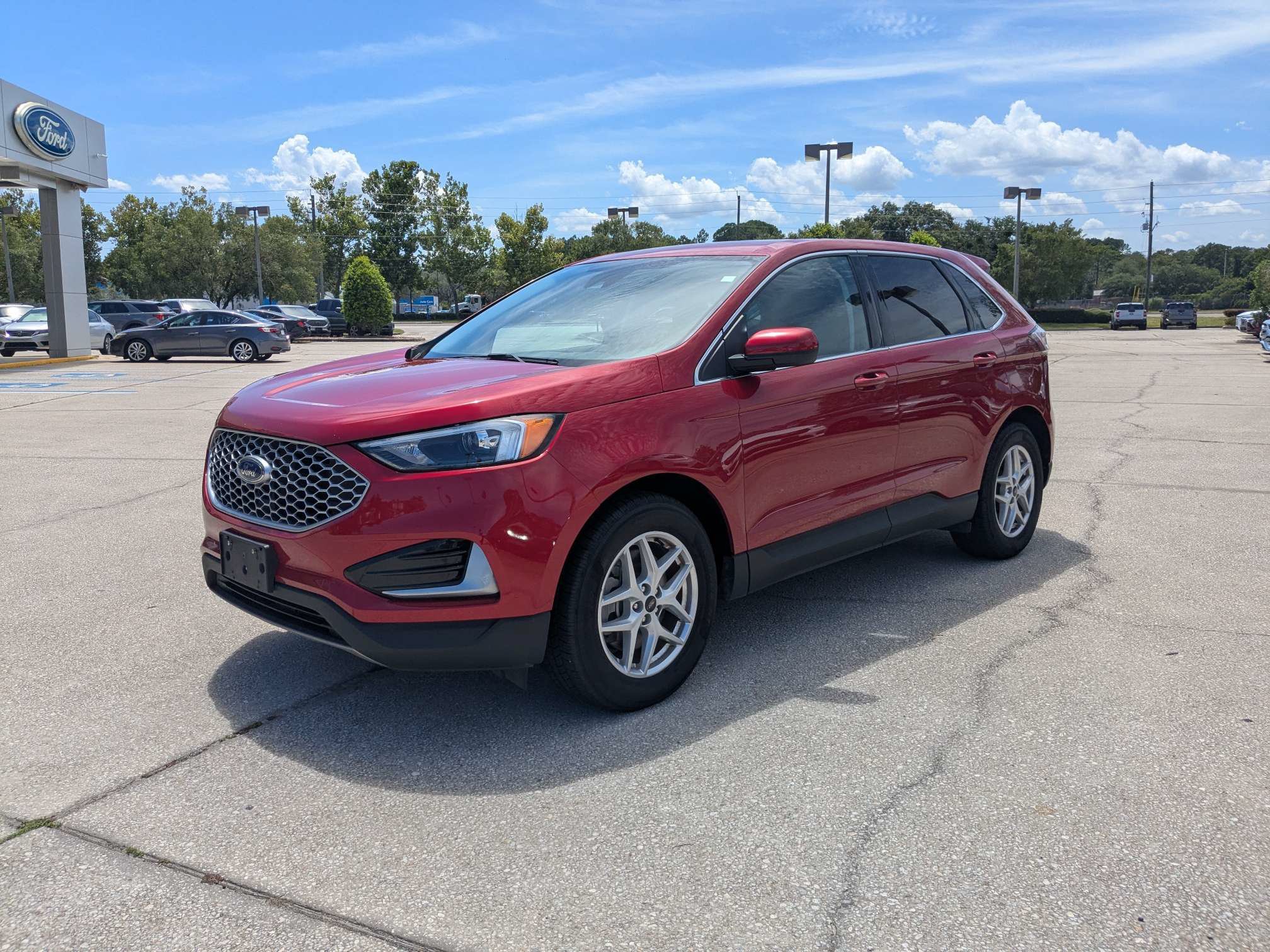 Used 2024 Ford Edge SEL AWD/4WD image 8