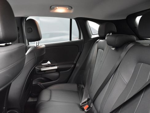 Used 2021 Mercedes-Benz GLA 250 4MATIC image 8