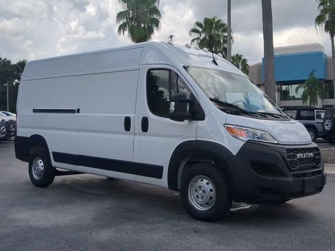 Used 2023 RAM ProMaster 2500 FWD image 2