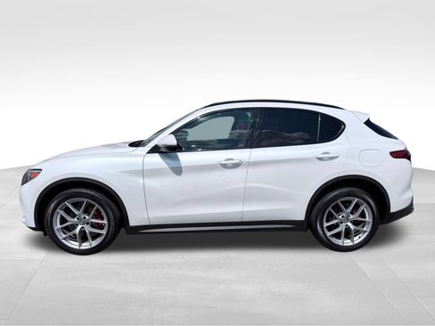Used 2019 Alfa Romeo Stelvio Ti Sport w/ Quick Order Package 22S Sport AWD/4WD image 8