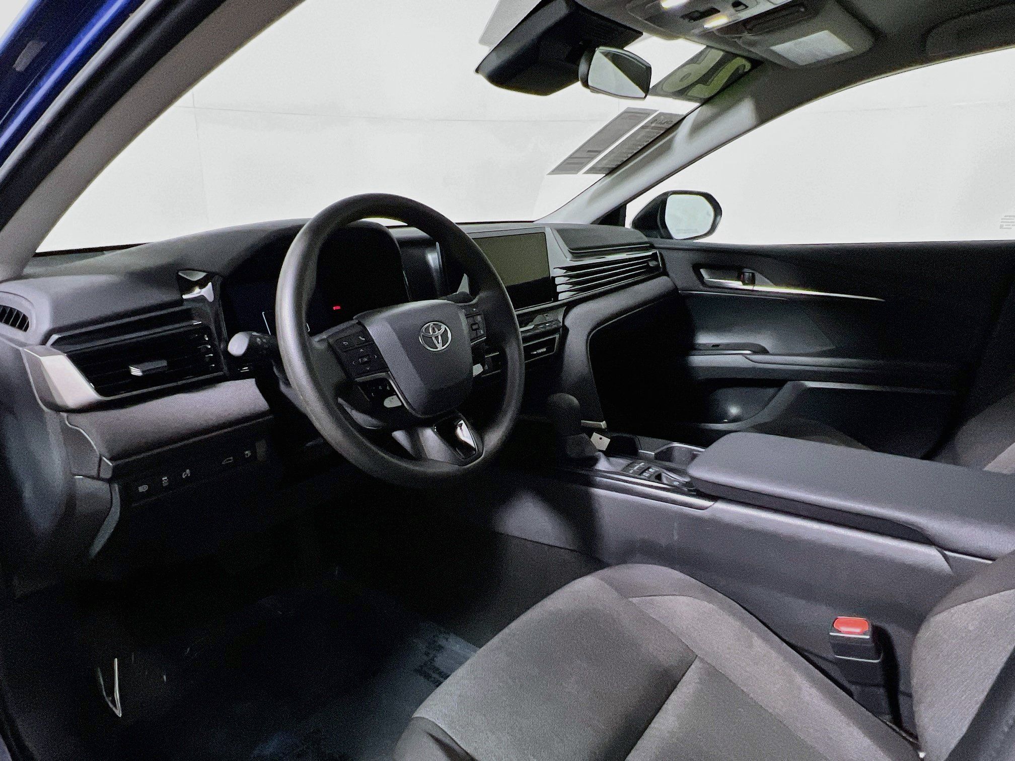 Used 2026 Toyota Camry LE FWD image 30