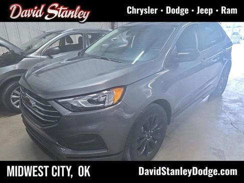 Used 2022 Ford Edge SE w/ Black Appearance Package AWD/4WD image 1