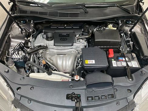 Used 2017 Toyota Camry XSE image 15