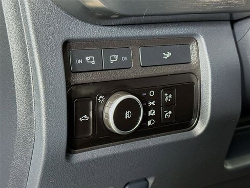 Used 2024 Ford F250 Lariat w/ Chrome Package image 11