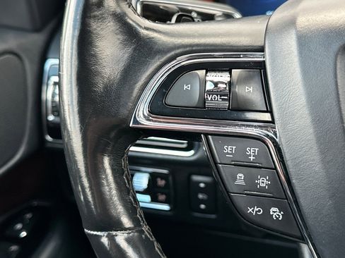 Used 2022 Lincoln Navigator Reserve image 38