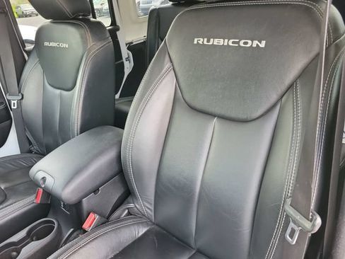 Used 2014 Jeep Wrangler Unlimited Rubicon AWD/4WD image 14