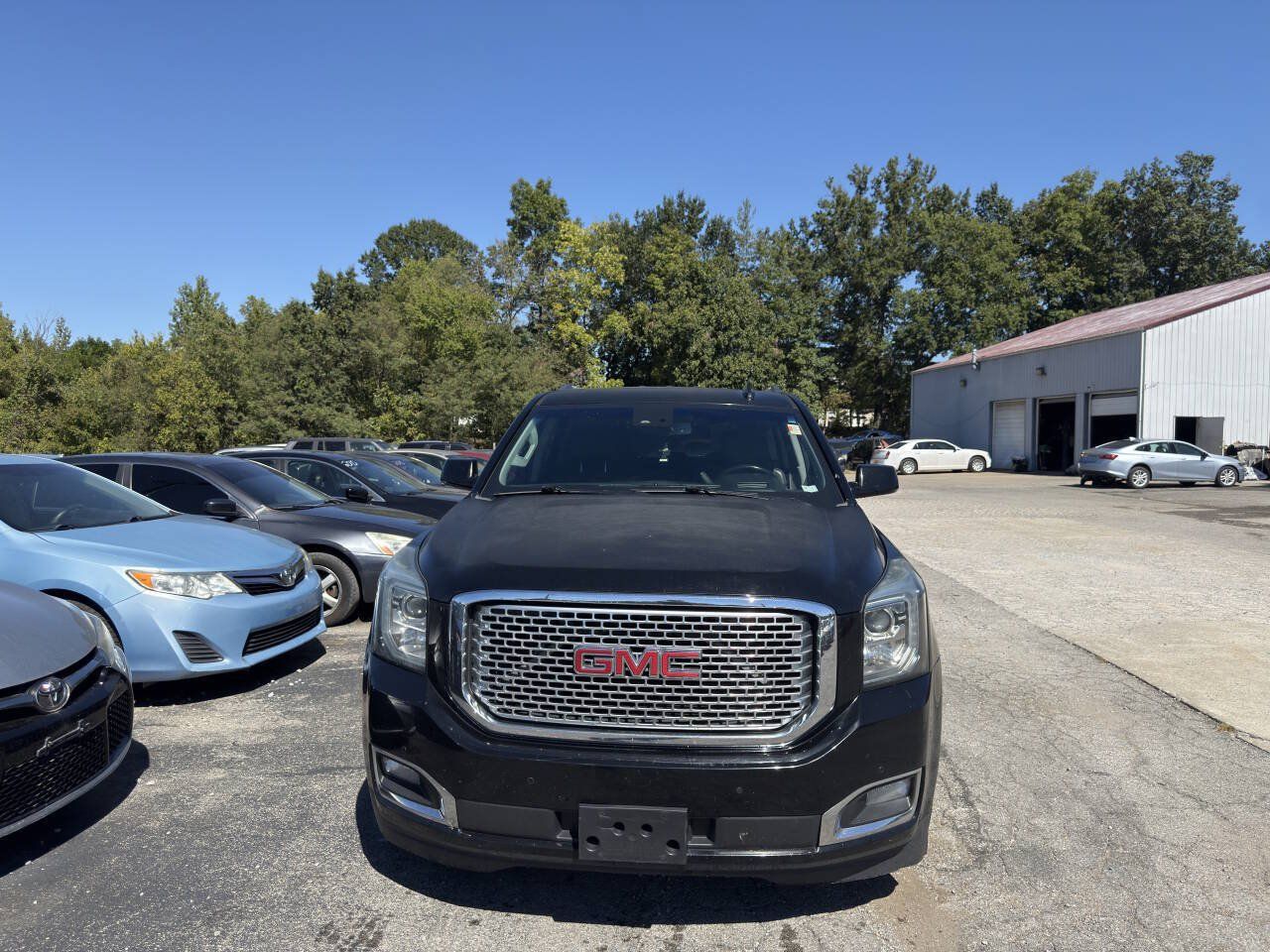 Used 2016 GMC Yukon Denali w/ Open Road Package AWD/4WD image 4