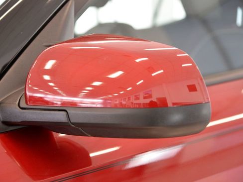 Used 2023 Hyundai Venue Limited image 12