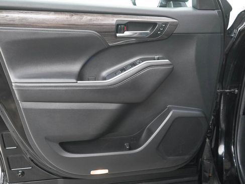 Used 2020 Toyota Highlander Limited AWD/4WD image 20
