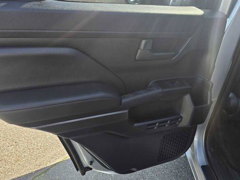 Used 2025 Toyota 4Runner SR5 image 19