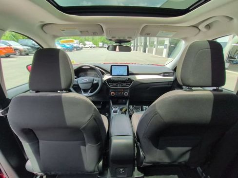 Used 2021 Ford Escape SE w/ SE Sport Appearance Package AWD/4WD image 21