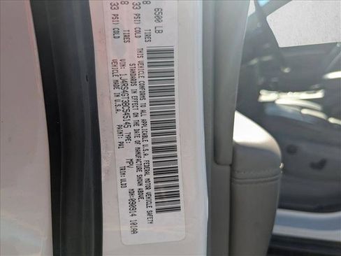 Used 2011 Jeep Grand Cherokee Laredo image 15