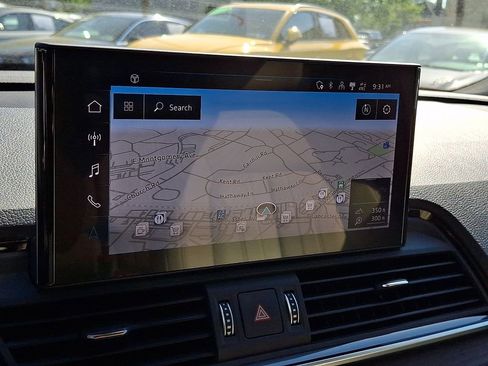 Used 2021 Audi Q5 e Premium Plus AWD/4WD image 18