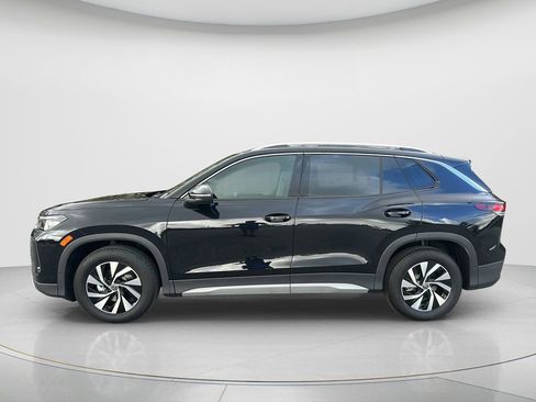 New 2026 Volkswagen Tiguan S FWD image 2