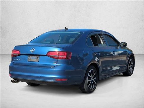 Used 2016 Volkswagen Jetta SE image 5