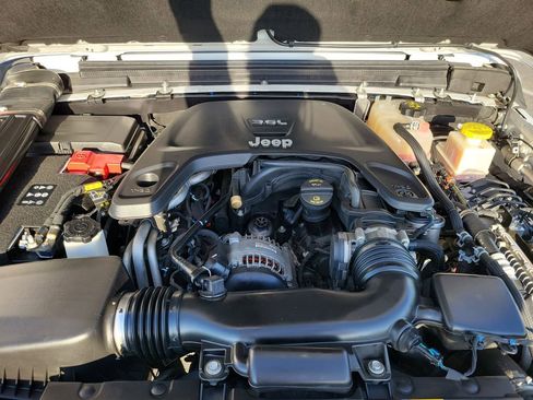 Certified 2020 Jeep Gladiator Rubicon image 21