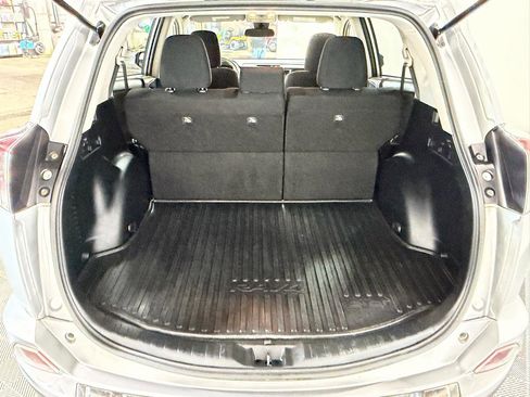 Used 2018 Toyota RAV4 LE w/ All Weather Liner Package AWD/4WD image 15