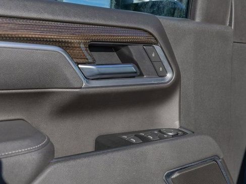 Used 2025 Chevrolet Silverado 2500 LT w/ Trail Boss Package image 15