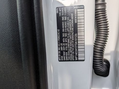 Certified 2026 Porsche Cayenne E-Hybrid AWD/4WD image 30