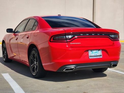 Used 2021 Dodge Charger SXT w/ Leather Interior Group RWD image 7