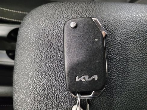 Used 2023 Kia Forte LXS image 32