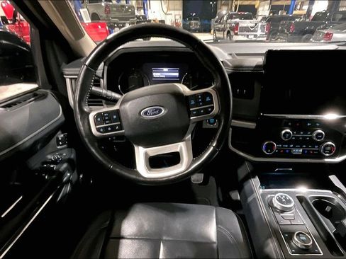 Used 2024 Ford Expedition Max XLT AWD/4WD image 5