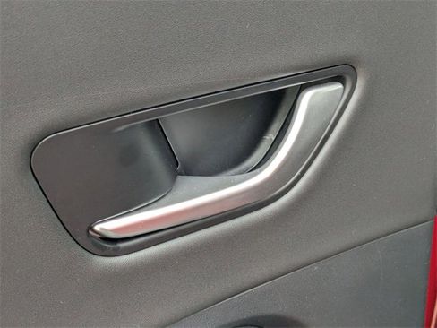 Used 2024 Hyundai Kona Limited image 26