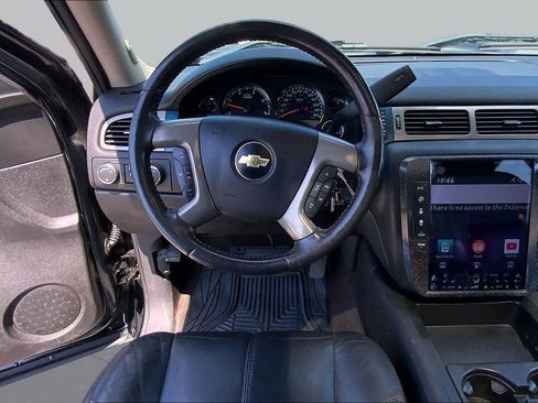 Used 2011 Chevrolet Silverado 2500 LTZ w/ LTZ Plus Package AWD/4WD image 5