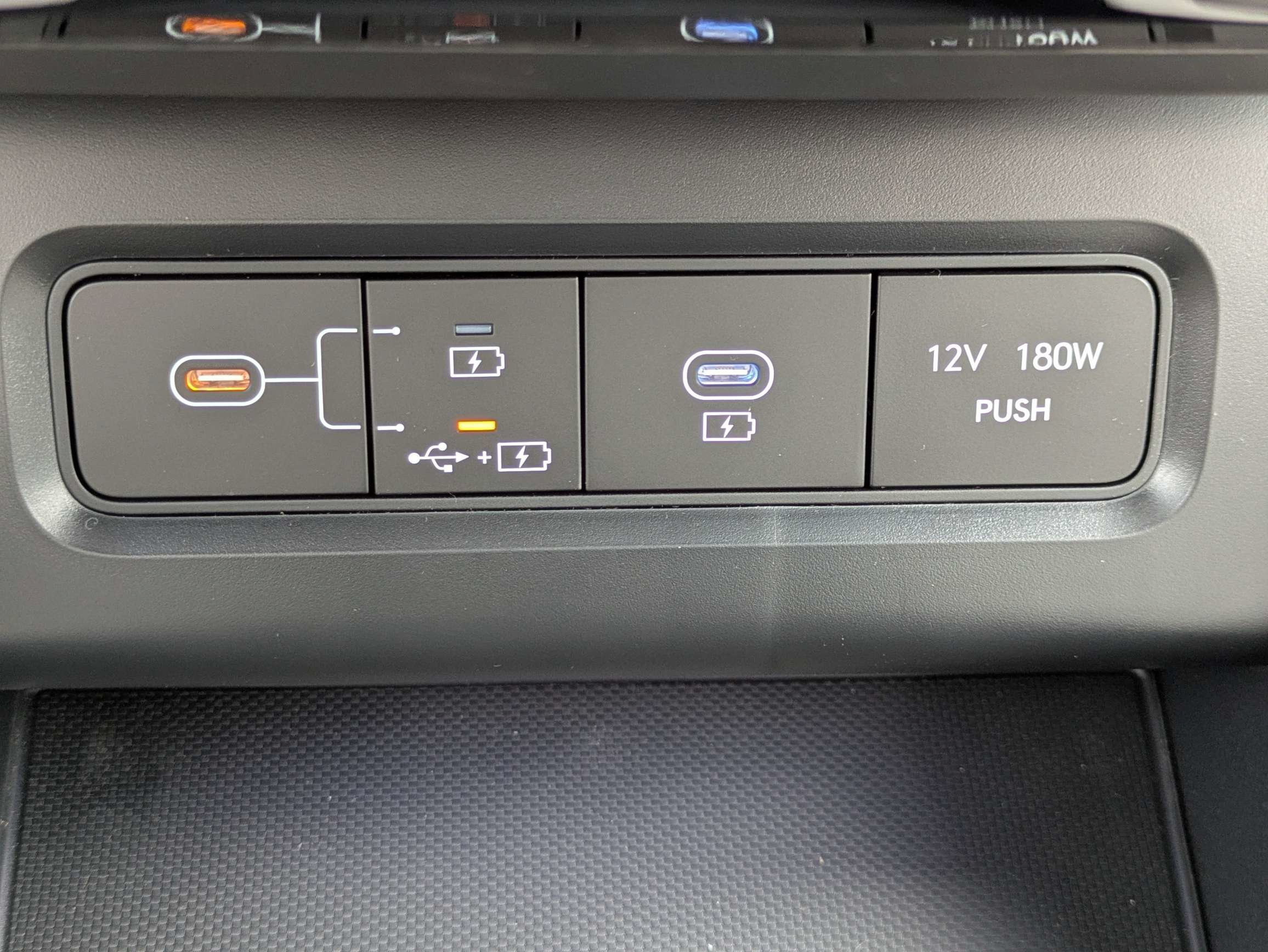 New 2026 Hyundai Tucson Limited w/ Tow & Go Package FWD image 23