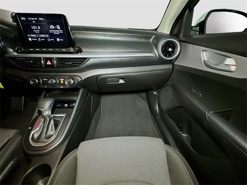 Used 2023 Kia Forte LXS image 32