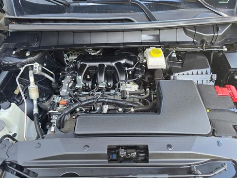 Used 2025 Nissan Pathfinder SV AWD/4WD image 31