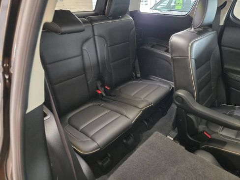 Certified 2018 GMC Acadia Denali w/ Technology Package AWD/4WD image 11