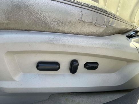 Used 2011 Ford Edge Limited image 17