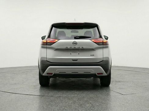 Used 2025 Nissan Rogue SV FWD image 7