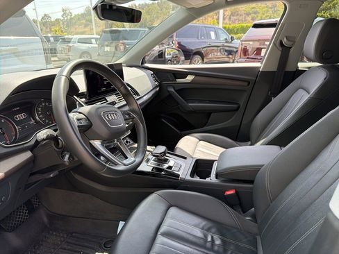 Used 2022 Audi Q5 2.0T Premium w/ Convenience Package AWD/4WD image 5