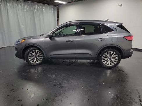 Used 2022 Ford Escape Titanium FWD image 5