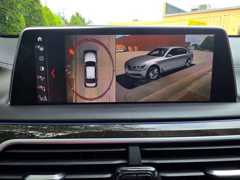 Used 2019 BMW 750i xDrive w/ Executive Package image 37