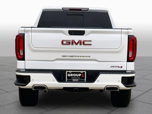 Used 2021 GMC Sierra 1500 AT4 w/ AT4 Premium Package AWD/4WD image 8