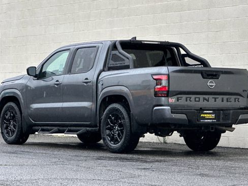 Used 2023 Nissan Frontier SV w/ Midnight Edition Package image 6