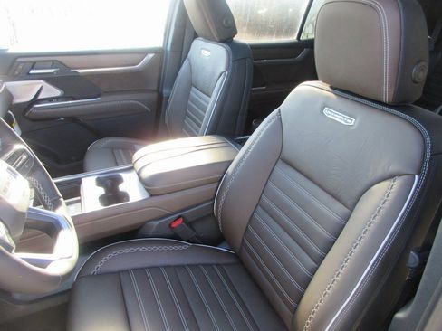 New 2026 GMC Acadia Denali Ultimate image 13