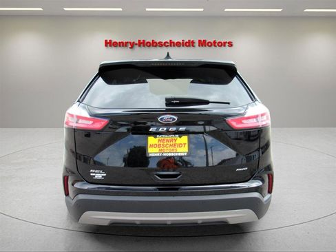 Used 2024 Ford Edge SEL image 3