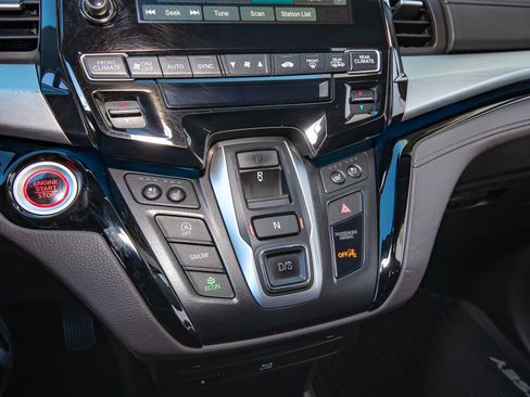 Used 2019 Honda Odyssey Elite image 25