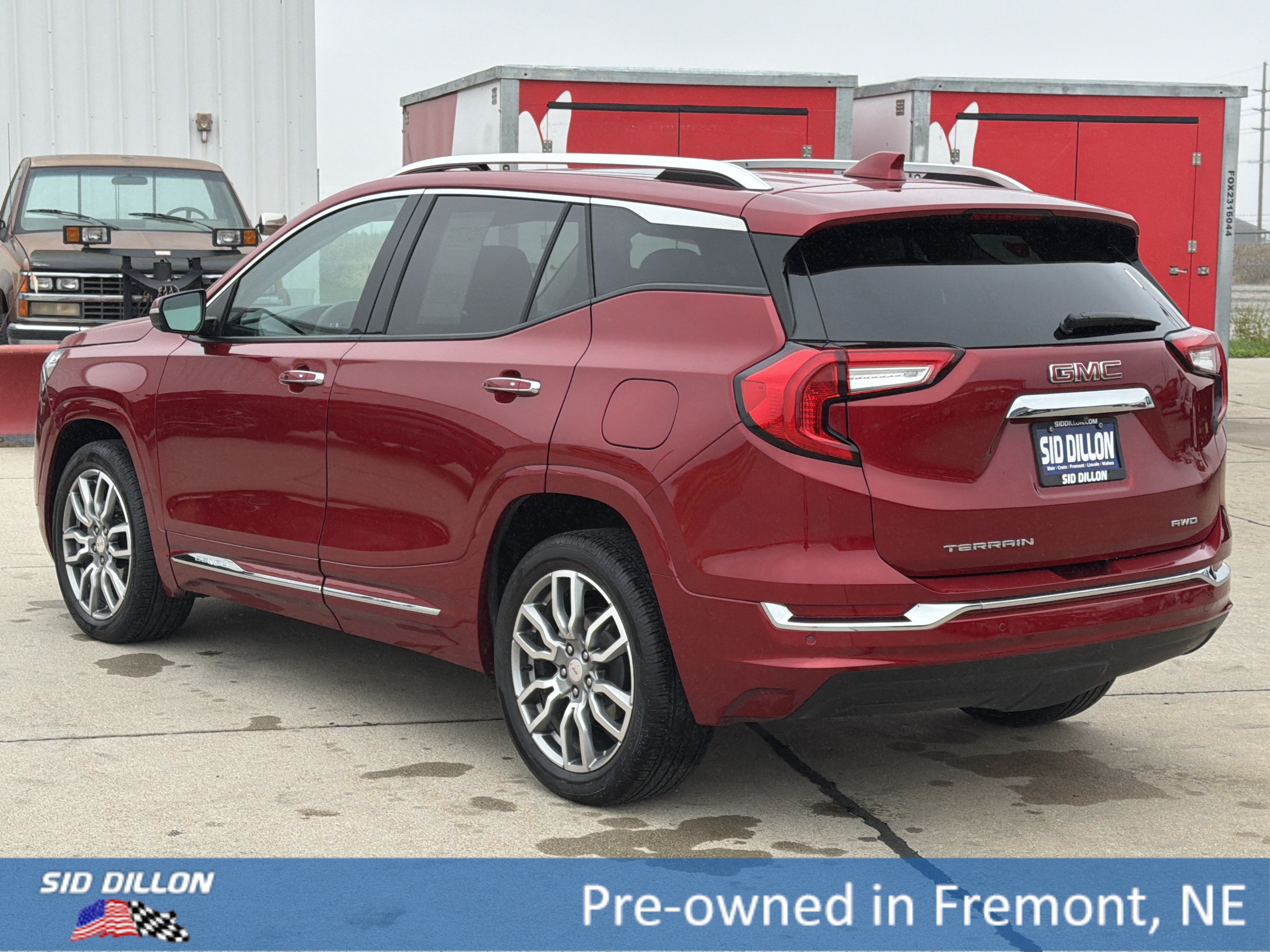 Used 2024 GMC Terrain Denali w/ Denali Premium Package AWD/4WD image 3