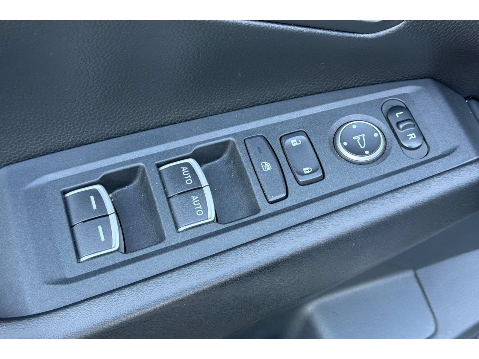Used 2023 Honda Accord LX image 12