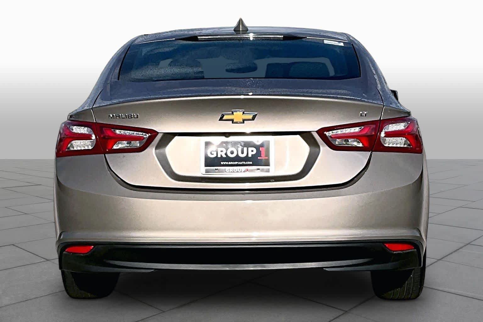 Used 2022 Chevrolet Malibu LT FWD image 5